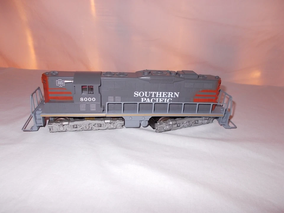 AMERICAN FLYER 370/8000 SOUTHERN PACIFIC CUSTOM SWITCHER LOT #P-28 - Image 4 of 4