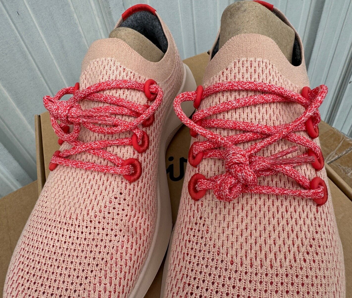 NEW ALLBIRDS TREE DASHER FLAME LIGHT RED SHOES ATHLETIC  display picture 2