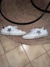 Sneakers basses blanches en cuir effet usé 2Star – Style vintage et confort