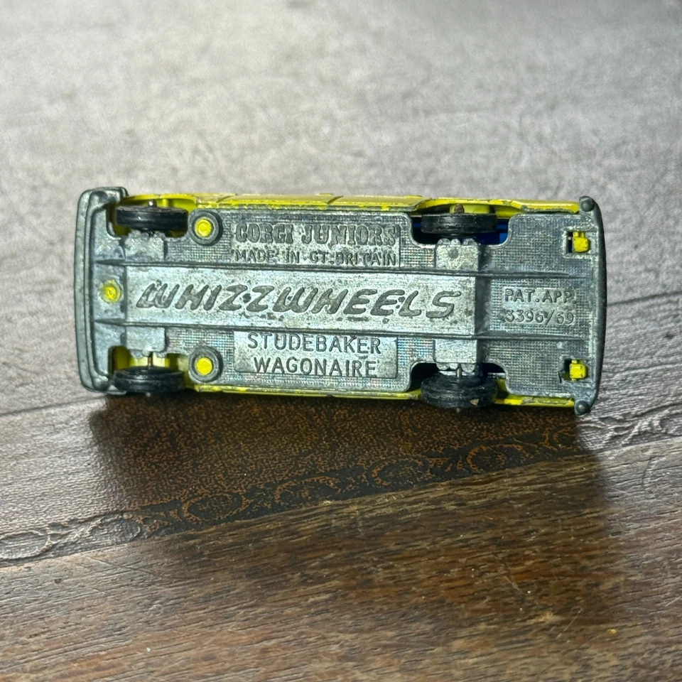 Vintage Corgi Whizz Wheels Studebaker Wagonaire (postage Combined) - Image 3 of 3