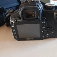 Canon DS126151 Camera Set with Lens and Bag Official