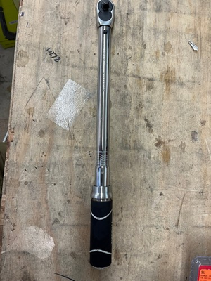 #ad Husky 3 8 in. Drive Torque Wrench 20 ft. lbs. to 100 ft. lbs. $40.99