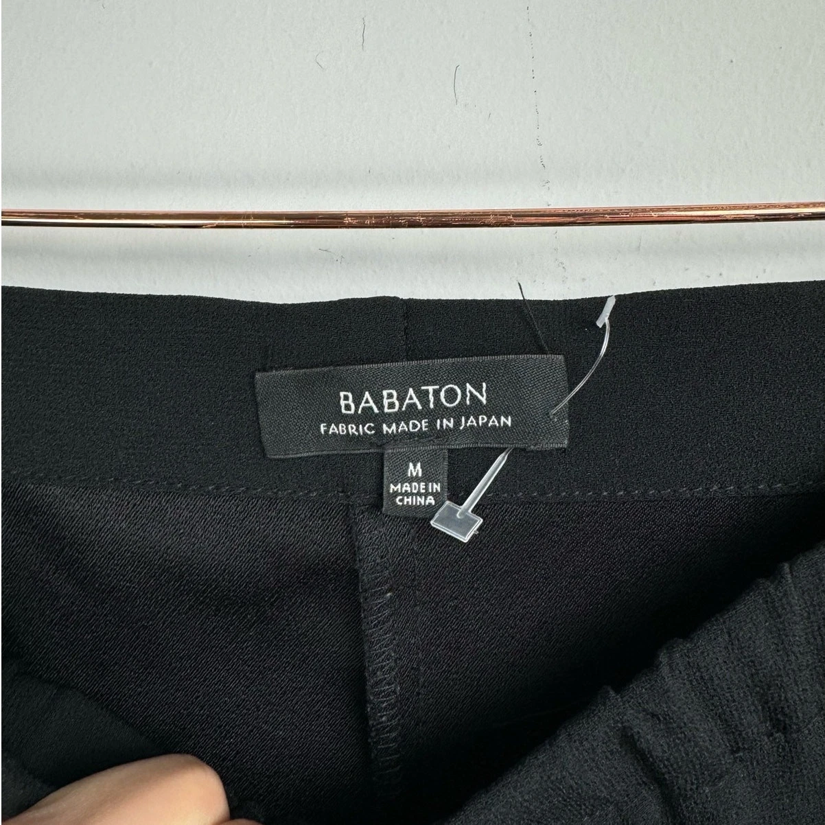 aritzia dressy jogger quiet luxury old money minimalist work pants