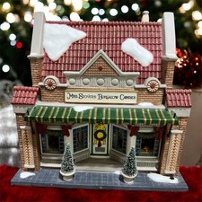 Dept 56 Mrs. Stover's Bungalow Candies Christmas in the City Series 58917 MINT