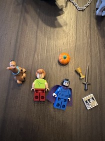 LEGO Scooby-Doo 75901 Mystery Plane Adventures Retired Complete Set All Minifigs