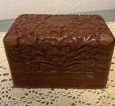 Vintage Intricately Divided Hand Carved WOOD Lid Trinket BOX FLOWERS 5 X 3 X 3