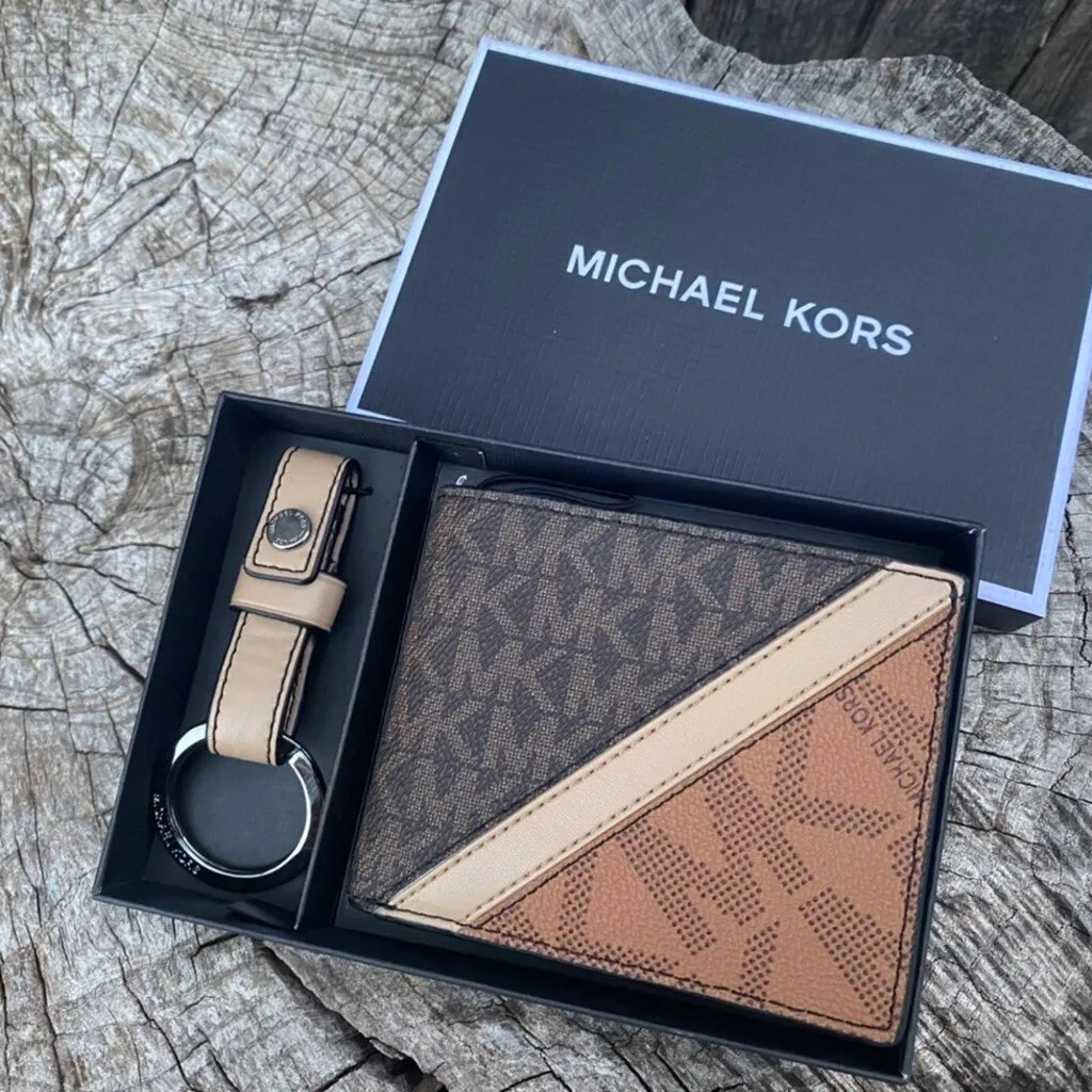 Michael Kors Men's Logo Wallet and Keychain Gift Set