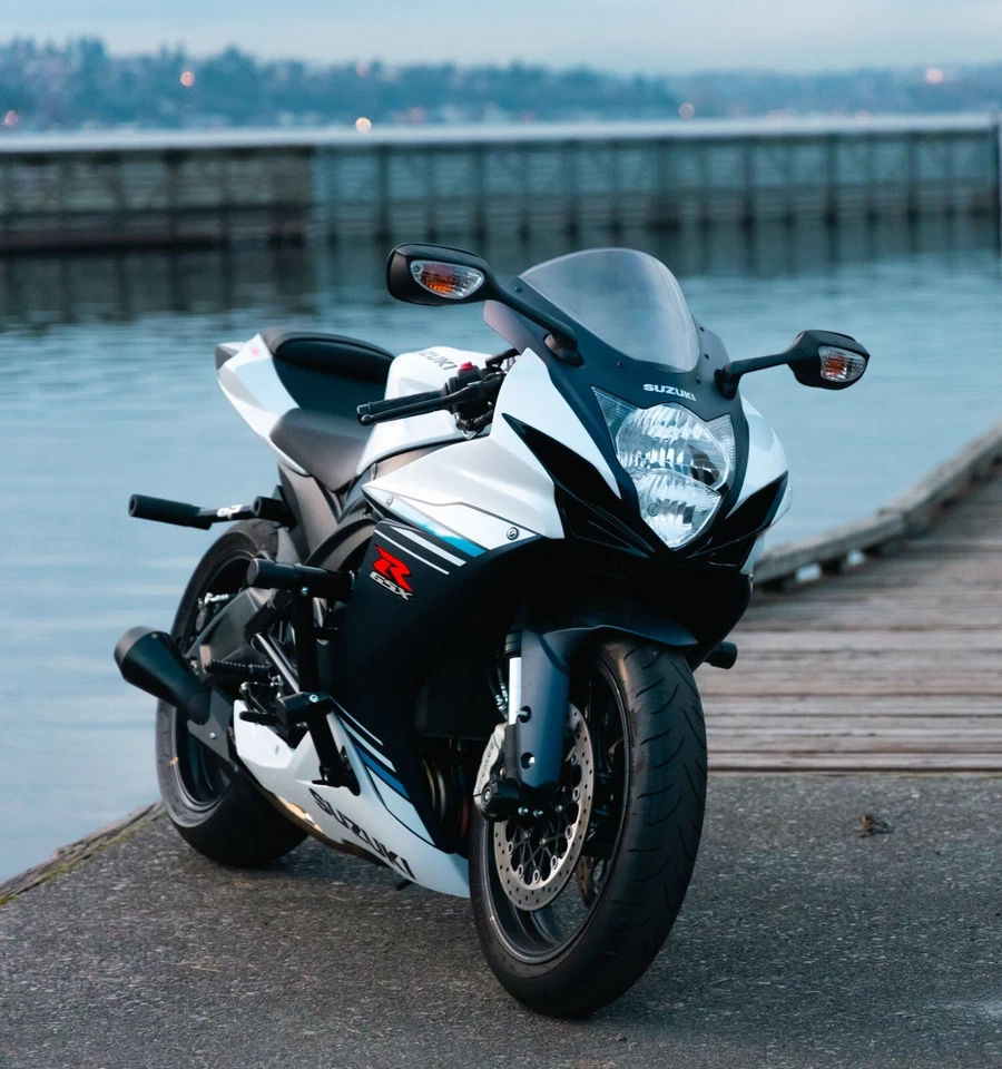 Subjaula Suzuki GSXR 600/750 2011-2025 con ajuste Clavijas de acrobacias sólidas - en punta Foto 3 de 4