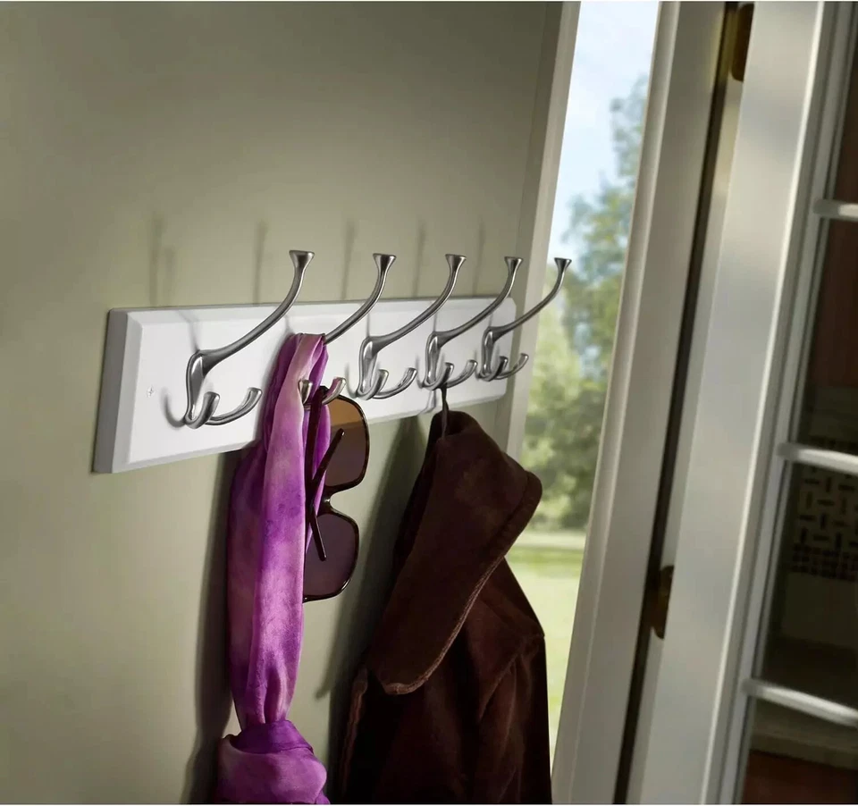 Perchero Liberty Hardware 129848 montado en la pared con 5 ganchos decorativos, 27 pulgadas Foto 2 de 4