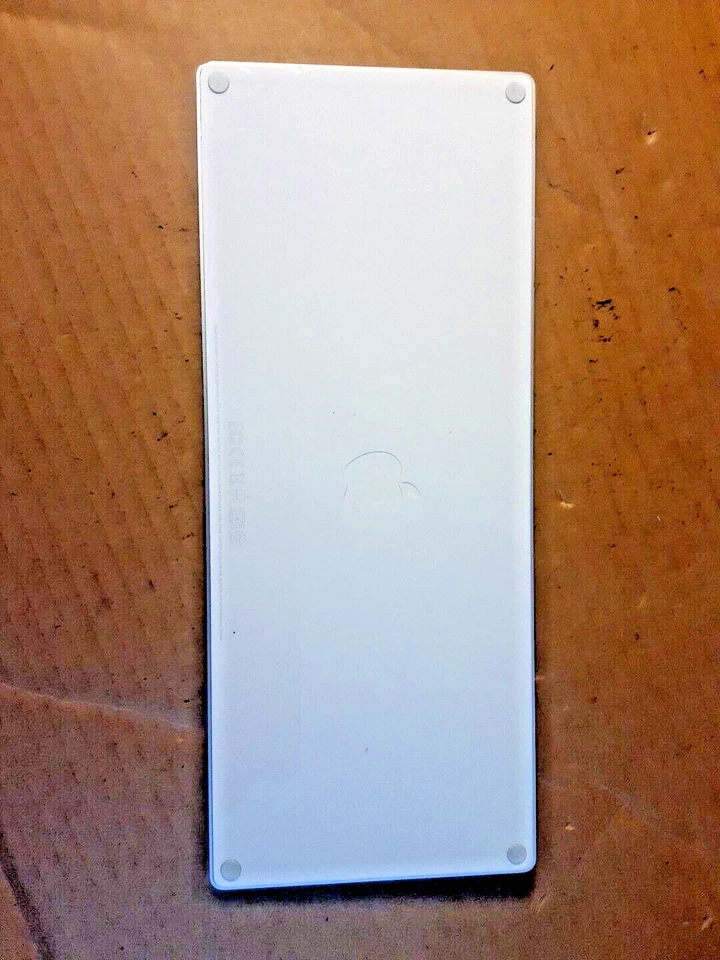 Apple Magic 2 A1644 Wireless Keyboard + USB CABLE  - Image 3 of 4