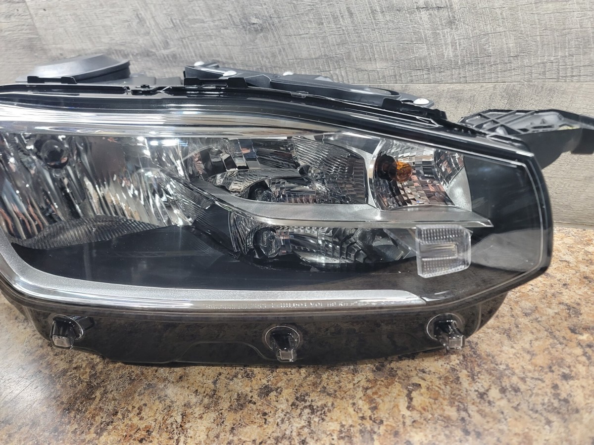 Hemi.　0908 Replace® CH1225198 - Lower Radiator Support Tie Bar