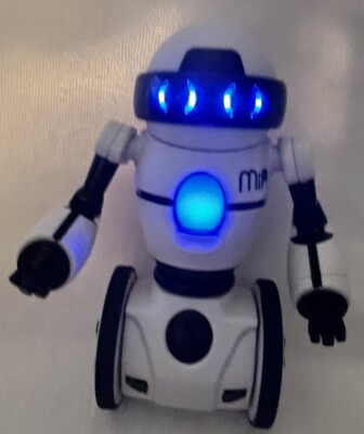 MiP Arcade Balancing Robot By WowWee White Interactive Works W/Batteries READ