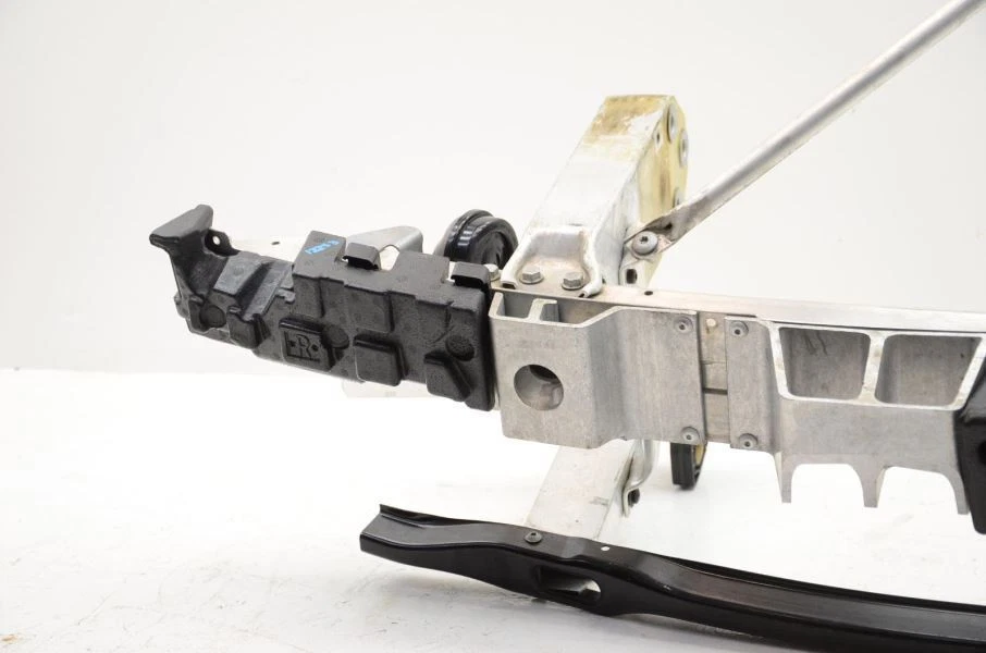 Conjunto de barra de refuerzo para parachoques delantero BMW 640I Gran Coupé 2012-2015 Foto 2 de 4