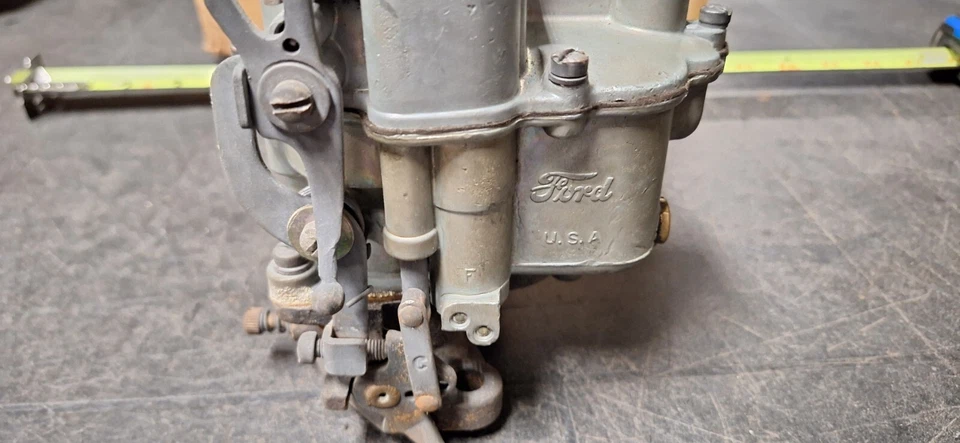 Винтажный карбюратор с плоской головкой FORD V8 модель 59 239 Mercury Holley 94 46 47 48 новый из старых запасов - Изображение 2 из 4