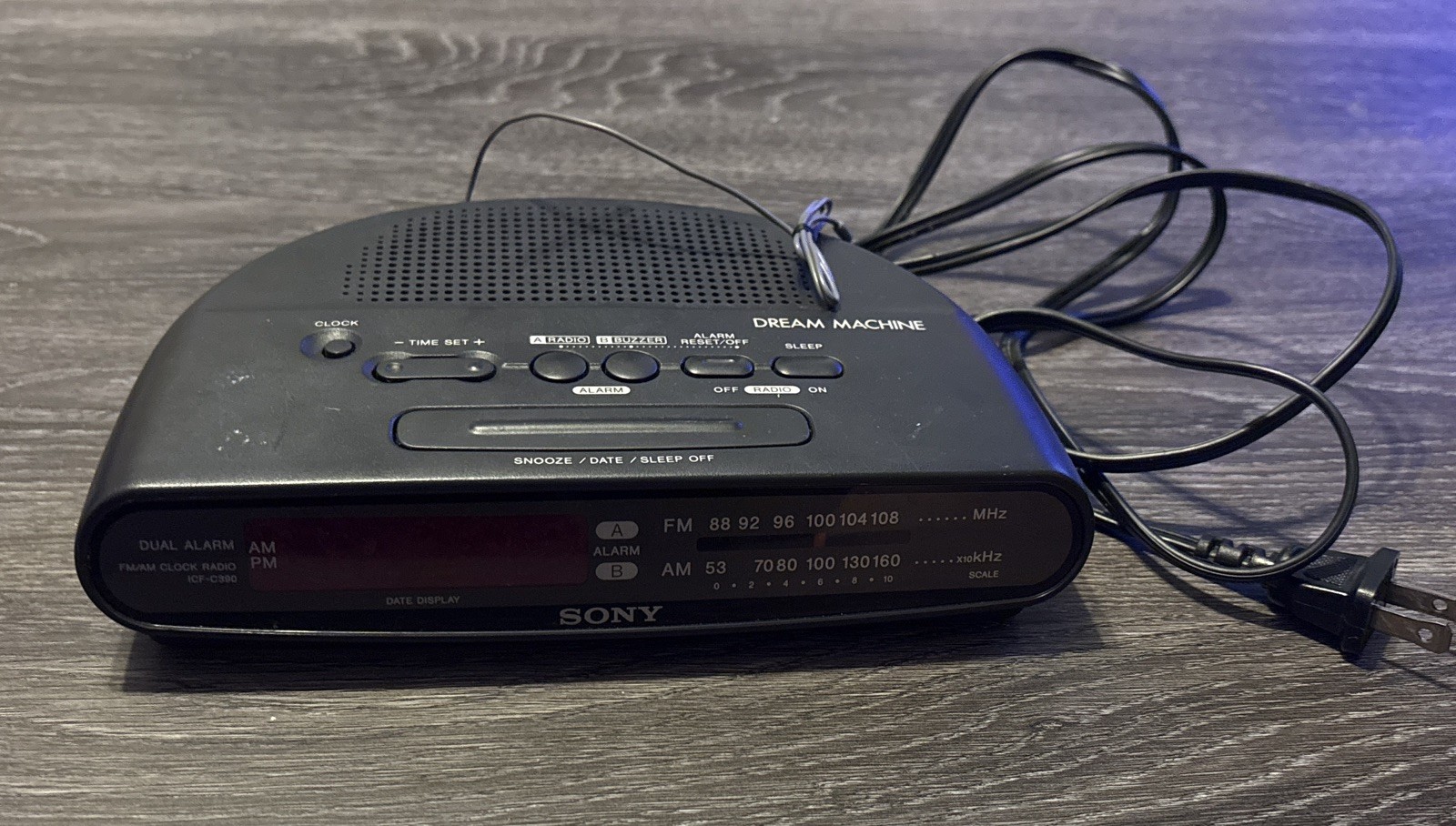 Sony ICF-C390 Dream Machine Digital Alarm Clock Radio with LCD Display