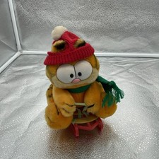 Vtg Garfield Takes the Mountain Plush Winter Sledding Christmas Dakin 1981
