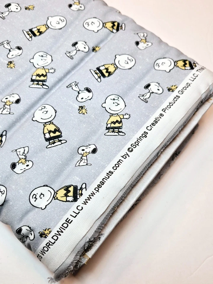 Snoopy and Charlie Marrón en Gris, Tela Algodón CACAHUETES CUARTO GRASO Foto 3 de 3