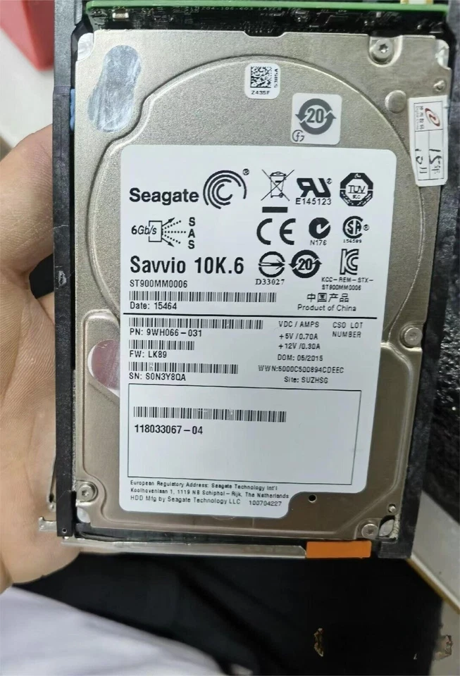 EMC V3-2S10-900 900GB 005050701 005050212 10K RPM SAS 2.5" Enterprise Hard Disk - Image 2 of 3