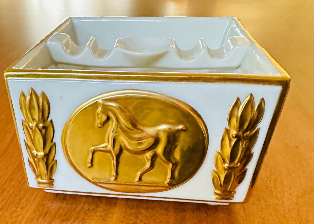 当時もの　アンティーク　SEAT OF HONOR ASHTRAY ゴールド 当時もの アンティーク SEAT OF HONOR ASHTRAY ゴールド - メルカリ