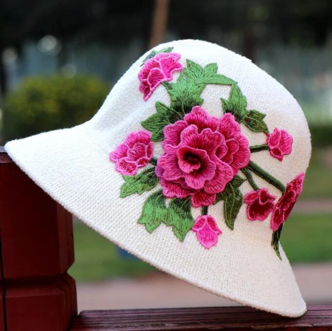 New Women's Chinese style Hat ethnic Sun hat Embroidered travel