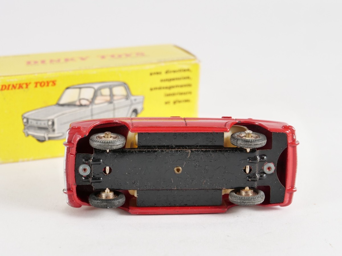 Dinky Toys atlas 519 Simca 1000 rouge - Collection