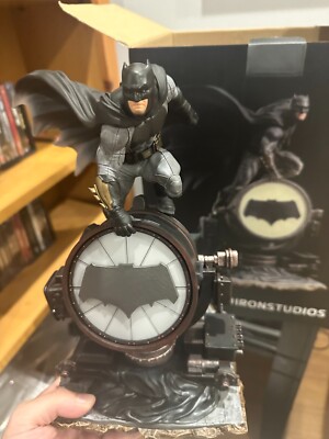 Iron Studios 1/10 Zack Schneider Version Of Justice League Batman Statue