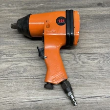 VINTAGE IIT ILLINOIS INDUSTRIAL TOOLS DRIVE AIR IMPACT WRENCH