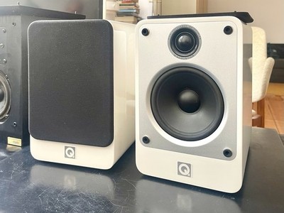 Q Acoustics Concept 20 Lautsprecher Boxen weiß Top OVP