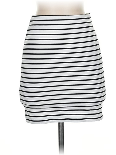 XXI Women White Casual Skirt S