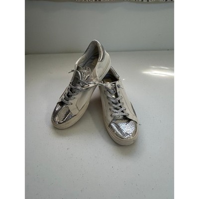 Women's White Snake Embossed Silver Star Lace Up Sneakers Shoes Size 10