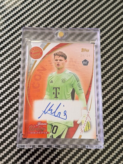25/26 Topps Lineage FC Bayern Jonas Urbig /25 First Rc Rookie On Card Auto