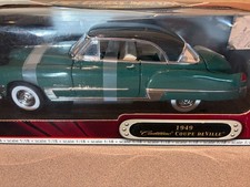 Road Signature 1949 Cadillac Coupe De Ville Green Deluxe Edition 118 Diecast