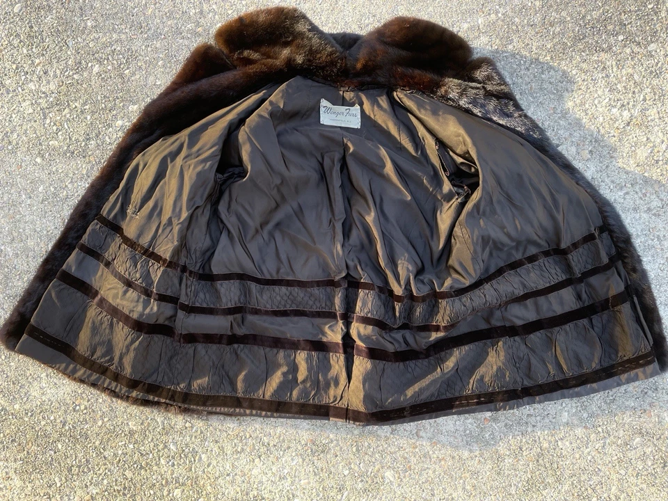 Casaco de pele de vison genuíno vintage – Wenger Furs – Feminino médio – marrom – pele completa - Imagem 4 de 4