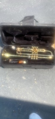 Bundy 600 Bb Trumpet Brass Lacquer Gold 3-Valve Piston w/ Case & Mouthpiece