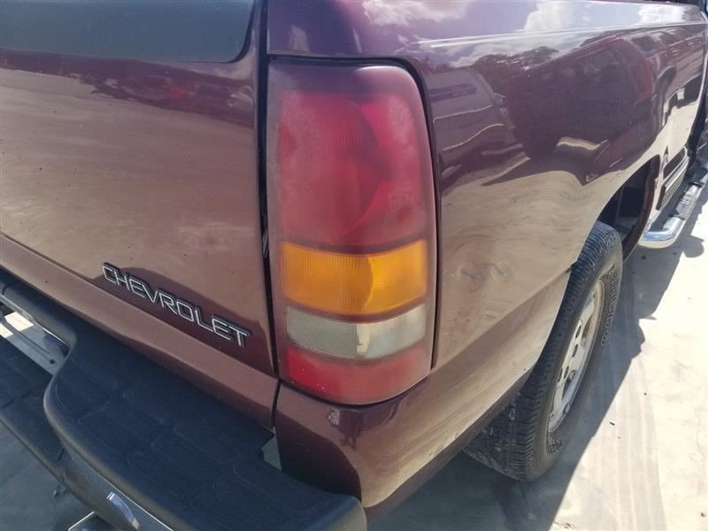 02 CHEVY SILVERADO 1500 TAIL LIGHT TAIL LAMP RIGHT PASSENGER 1451880