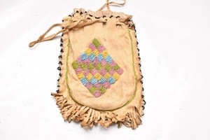 ANTIQUE NATIVE AMERICAN APACHE INDIAN BEADED LEATHER HIDE POUCH MEDICINE BAG-
