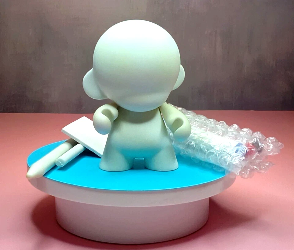 MUNNY BLANK ~ 4" Kidrobot Munnyworld Custom Vinyl Art Toy - Image 4 of 4