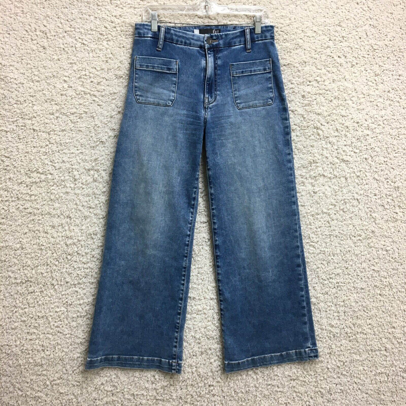 Foto 1 di 15