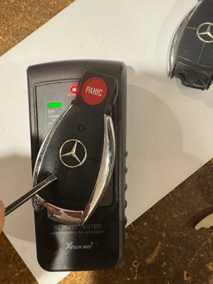 2006 -2012 Mercedes-Benz R350 OEM Keyless Car Remote FOB 4B NEW Key KR55WK49031 - Image 4 of 4