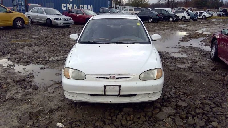 Condensador 01 KIA SEPHIA 1,8 AUTOMÁTICO Foto 2 de 4