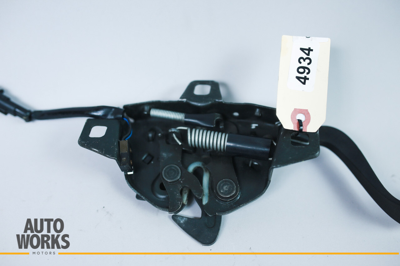 03-13 Maserati Quattroporte M139 Hood Safety Catch Lock Latch 67278100 OEM