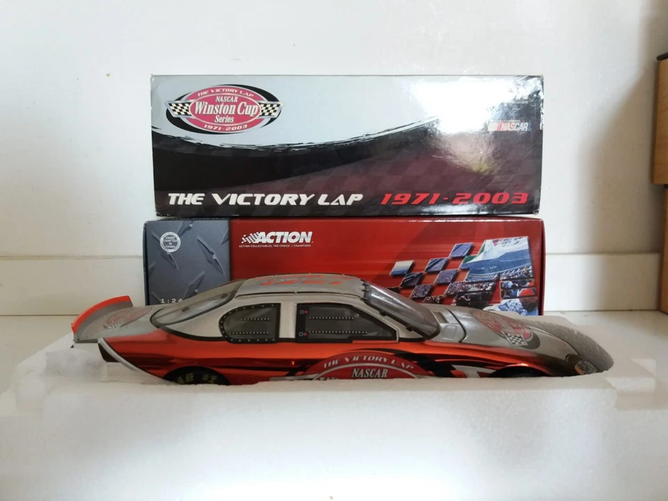 1/24 ACTION modellino metallo 1971 - 2003 Winston Cup Victory Lap - Immagine 4 di 4