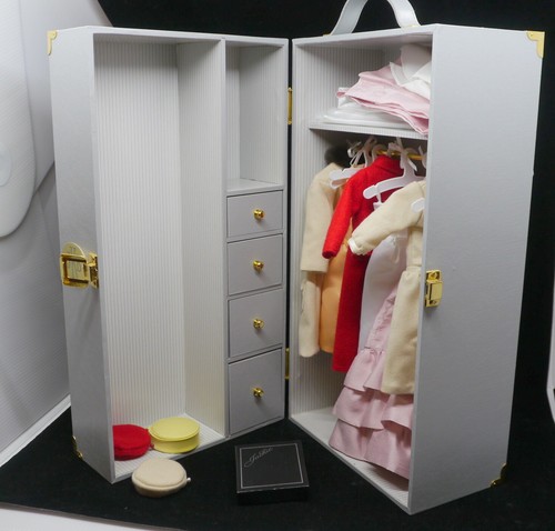 VINTAGE FRANKLIN MINT JACKIE KENNEDY DOLL w DRESSES, TRUNK, BOX, CERTIFICATES ++ - Picture 5 of 12