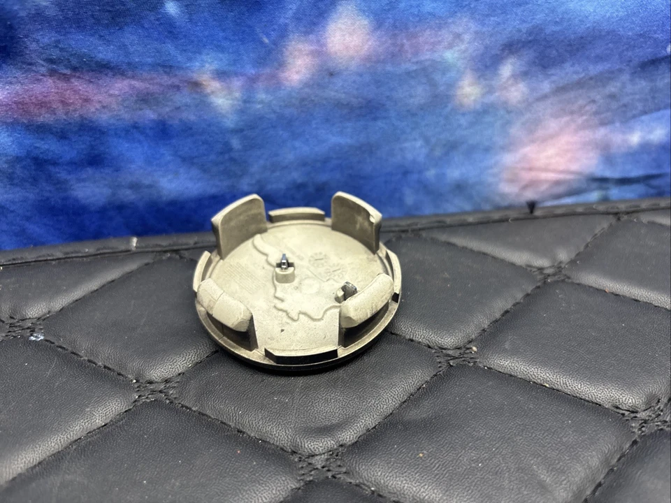 FORD MUSTANG BLACK AND CHOMRE OEM CENTER CAP 15 16 17 18 2019 2020 FR3C 1S096 AD - Image 3 of 4