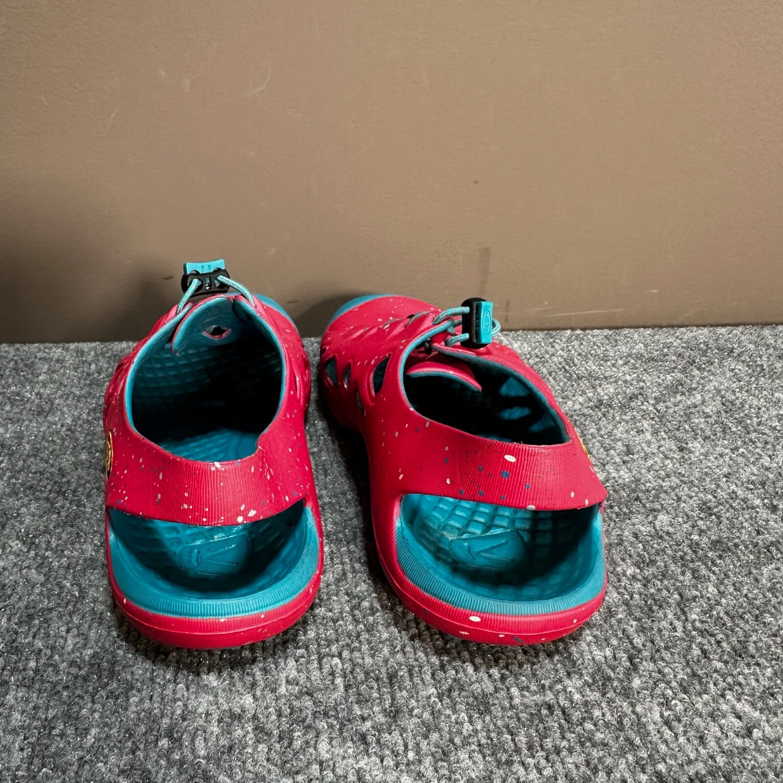 Scarpe Keen Ragazze 4 Splatter Rosa Gomma Slip On Rio Slingback Impermeabili