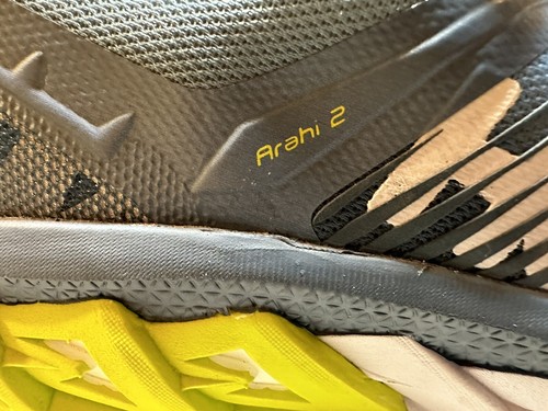 HOKA ONE M ARAHI 2 HERREN SPORTSCHUHE sanft getragen Größe 12,5 - Bild 7 von 24