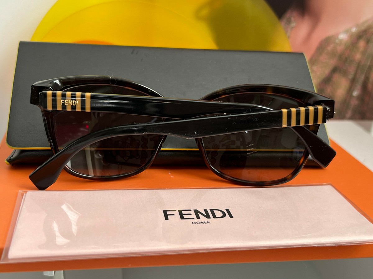 Fendi Logo Bro Type Cat Eye Sunglasses FF S Black Plastic Metal Fendi Lettering FE40209I Cat Eye Sunglasses | Fashion Eyewear US main image 2