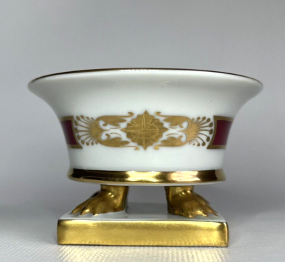 Herend Hungary Hand-Painted Porcelain Gold Trim Pedestal Clawed
