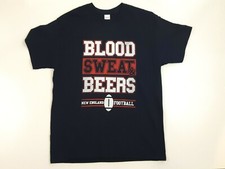 Gildan Mens T-Shirt Size Large Blood Sweat & Beers New England Football NWOT