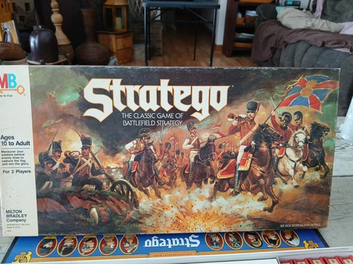 Stratego Board Game Battlefield Strategy Milton Bradley 1986 - Complete